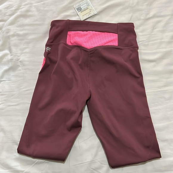 Dark pink and neon Fabletics leggings - Picture 2 of 13